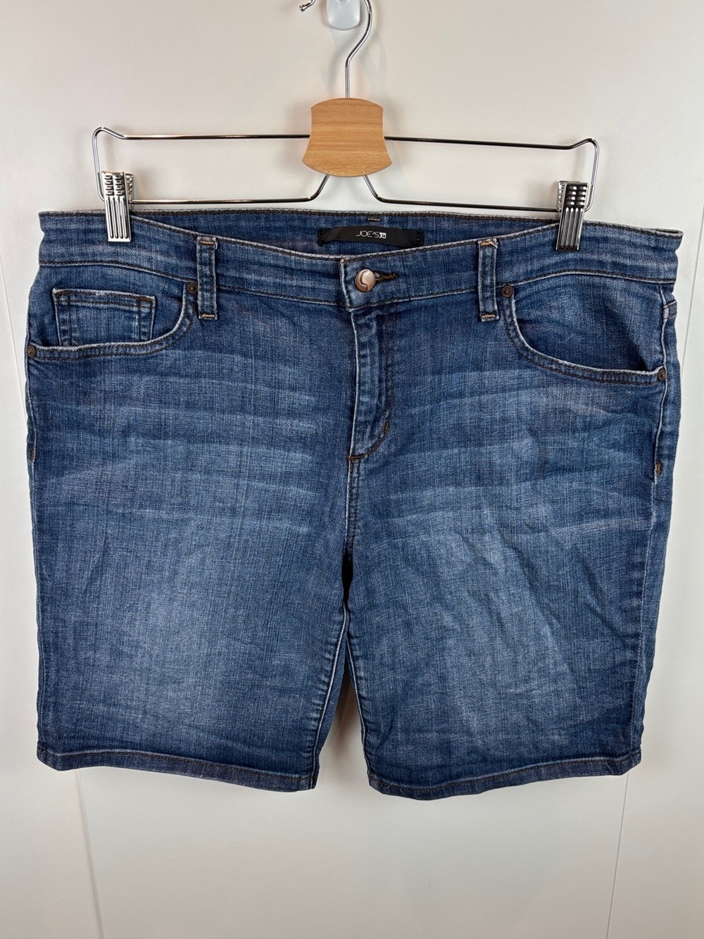 Joe's Bermuda Jean Shorts Women's 32 Canna Medium Wash Denim Slouchy Boyfriend